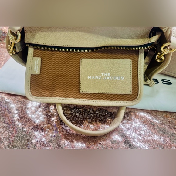 Authentic PreLoved Marc Jacobs LEATHER Small “The Tote Bag” EUC!! - Picture 5 of 16